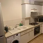 Sovereign Harbour Eastbourne Rooms In A Holiday Home