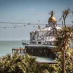 Pier Reflections - Seafront Apartment