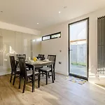3 Bed Property In Eastbourne Ehc11