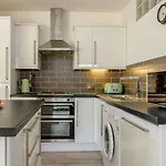 3 Bed Property In Eastbourne Ehc11