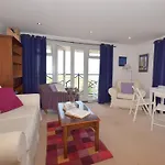 2 Bed In Eastbourne Ehc14