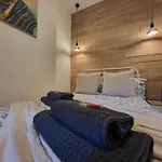 Modern, Stylish One Bedroom With Garden Long Stay Welcome