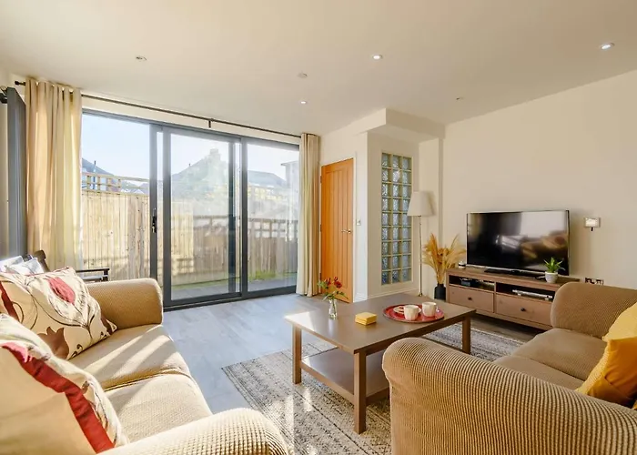 3 Bed Property In Eastbourne Ehc11