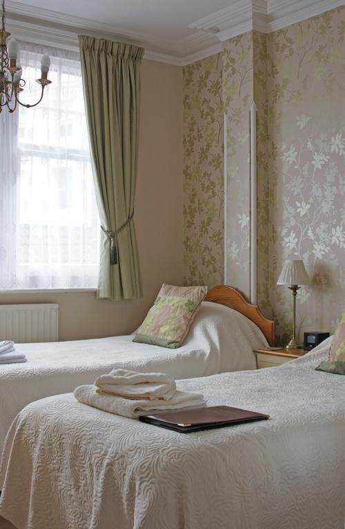 Southcroft 4*