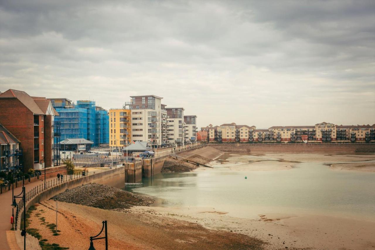 Seaviews Sovereign Harbour - Adults-only * Eastbourne