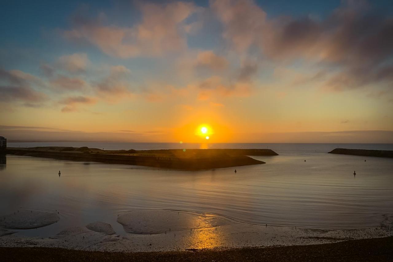 Seaviews Sovereign Harbour - Adults-only Apartment Eastbourne