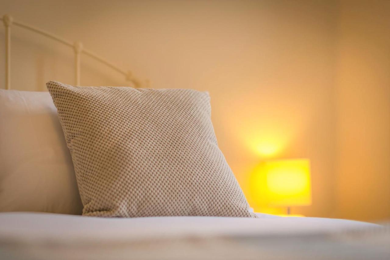 Apartment Seaviews Sovereign Harbour - Adults-only