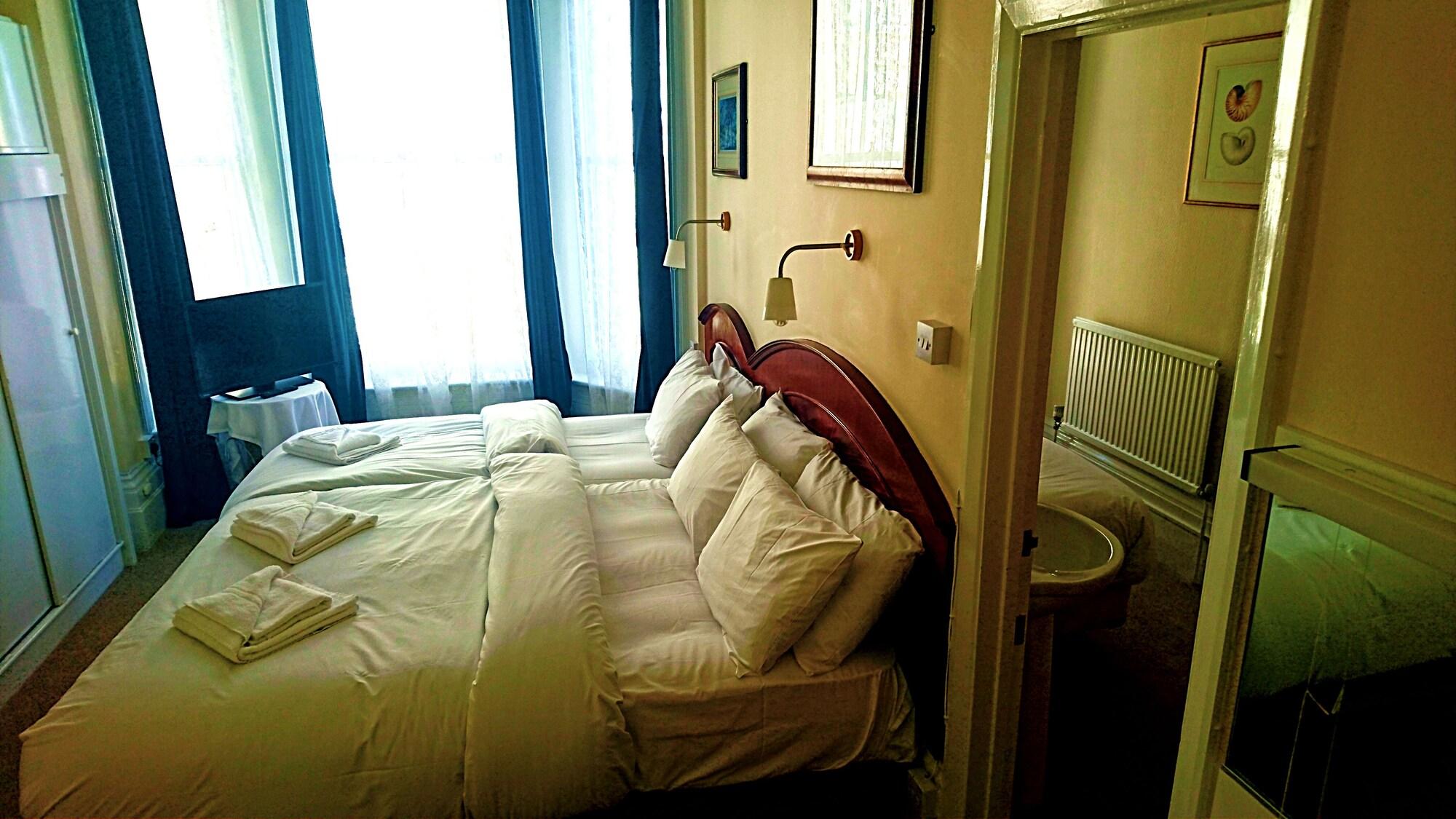 Hotel Pearl & Pebbles Eastbourne