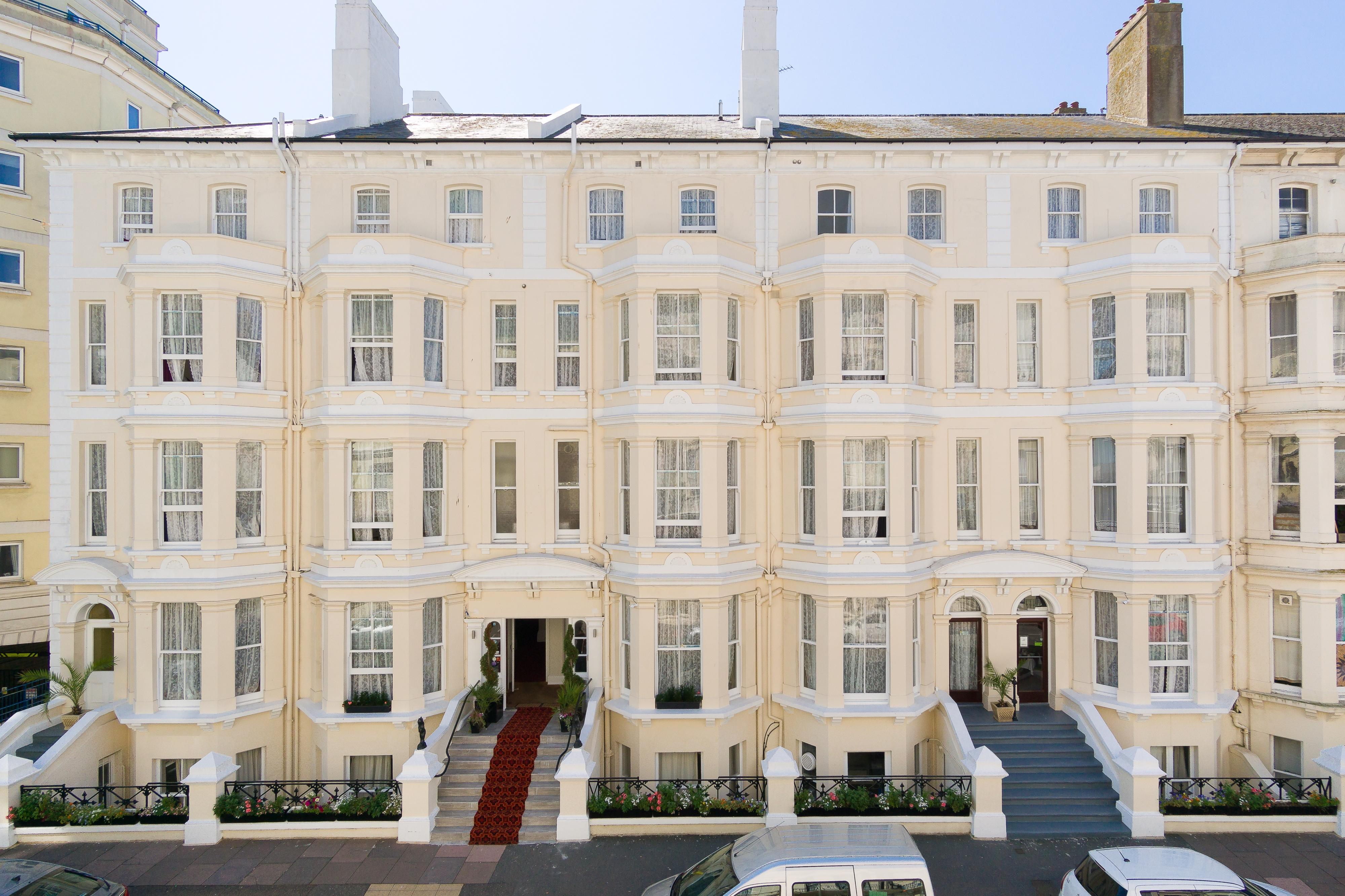 Pearl & Pebbles 3* Eastbourne