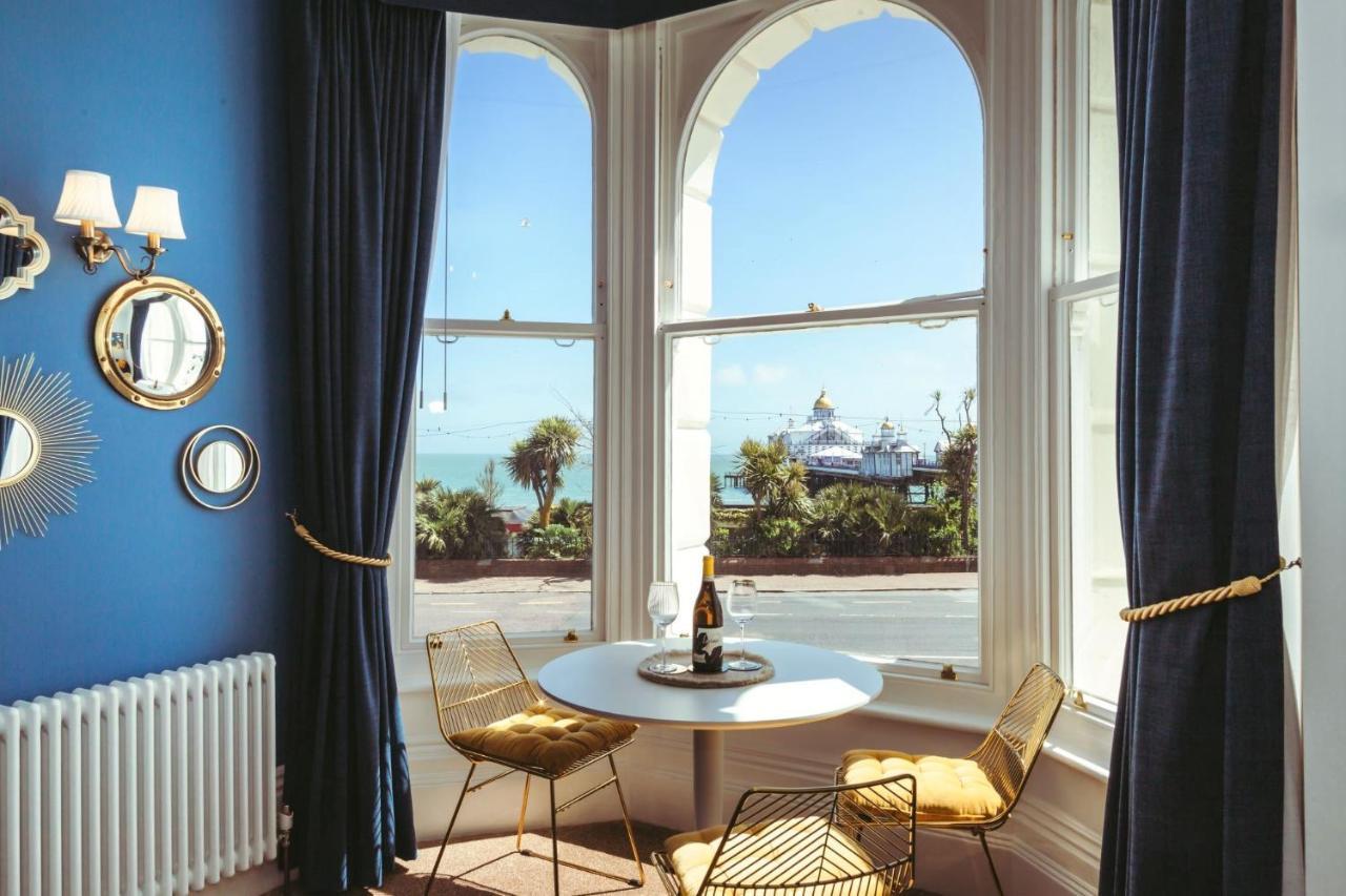 Pier Reflections - Seafront Apartment Eastbourne