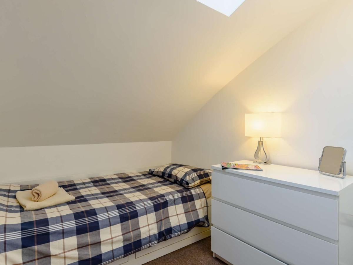 Holiday home 3 Bed In Ehc11