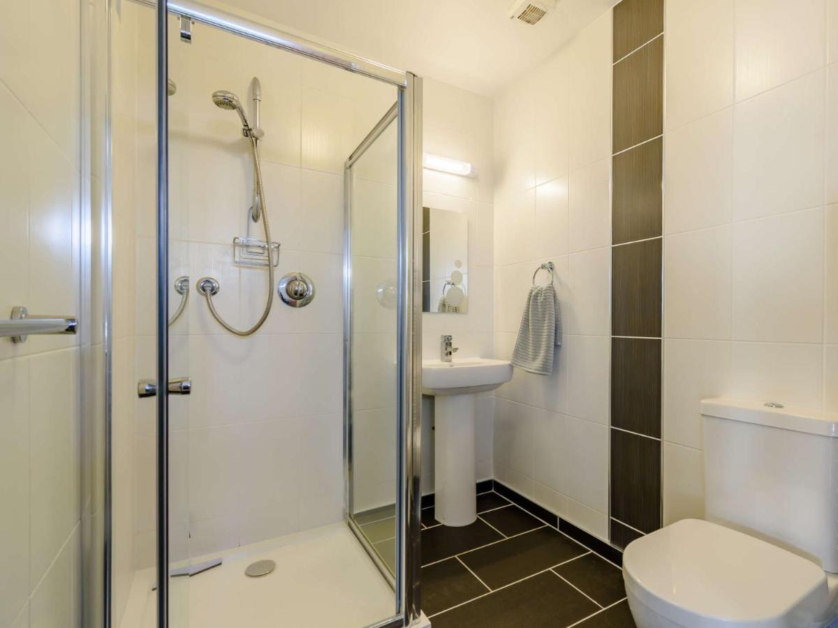 Holiday home 3 Bed In Ehc11 *