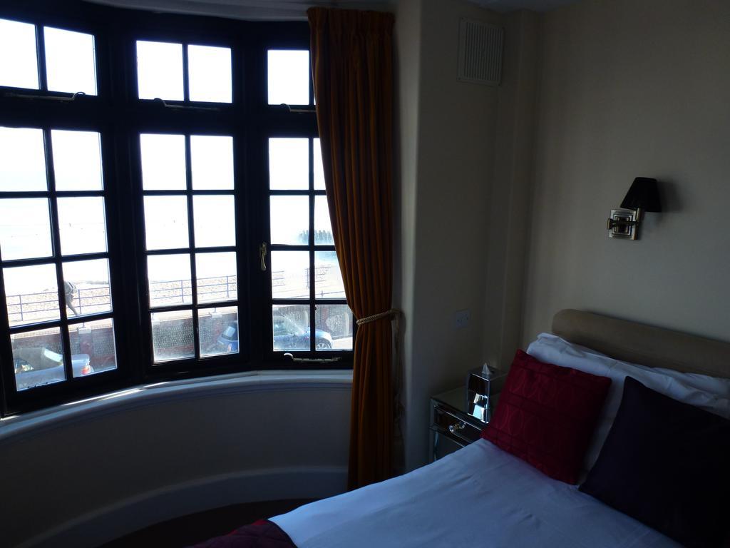 Royal 4* Eastbourne