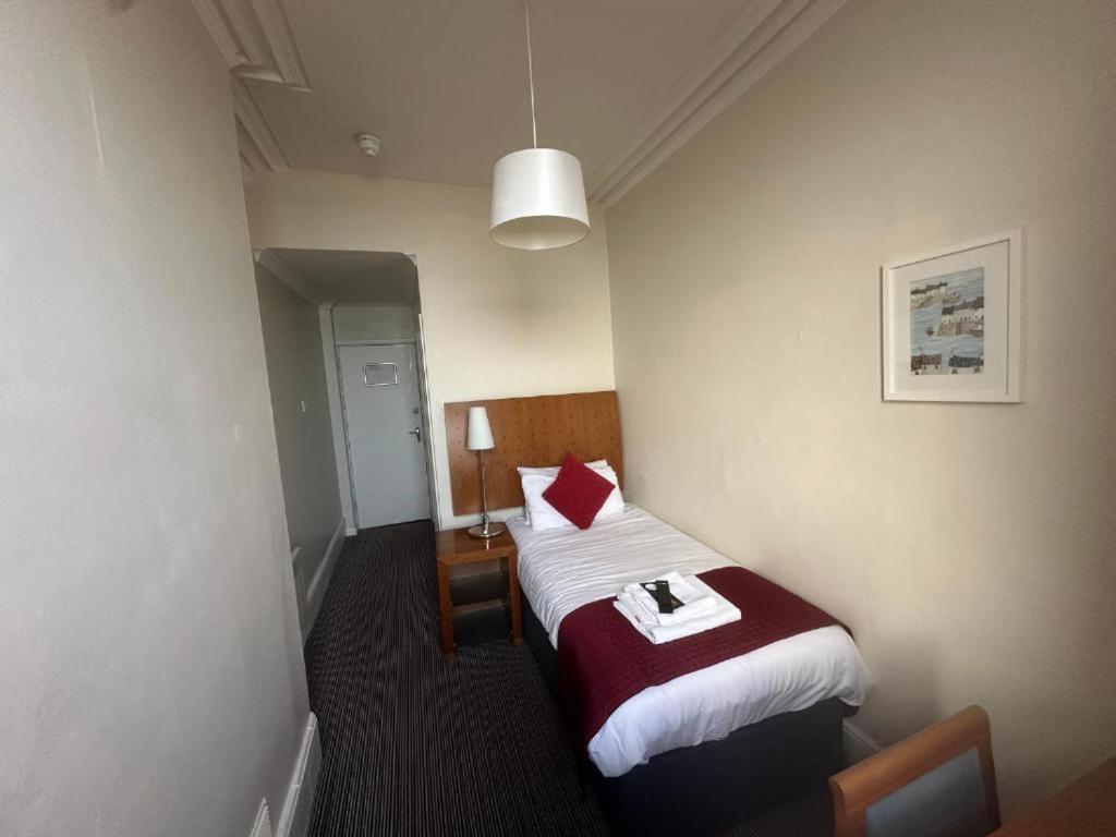 Oyo West Rocks Townhouse 2*
