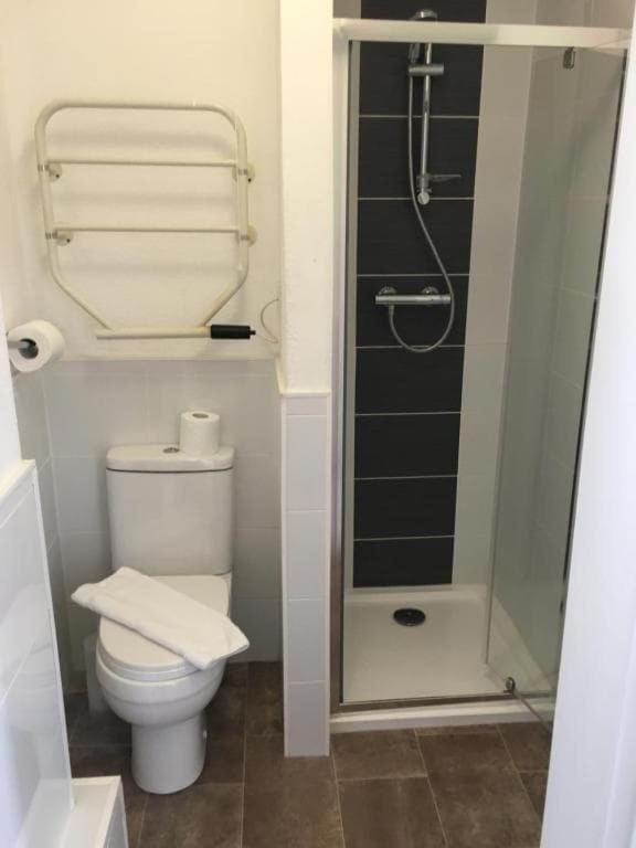 Oyo West Rocks Townhouse Hotel 2*