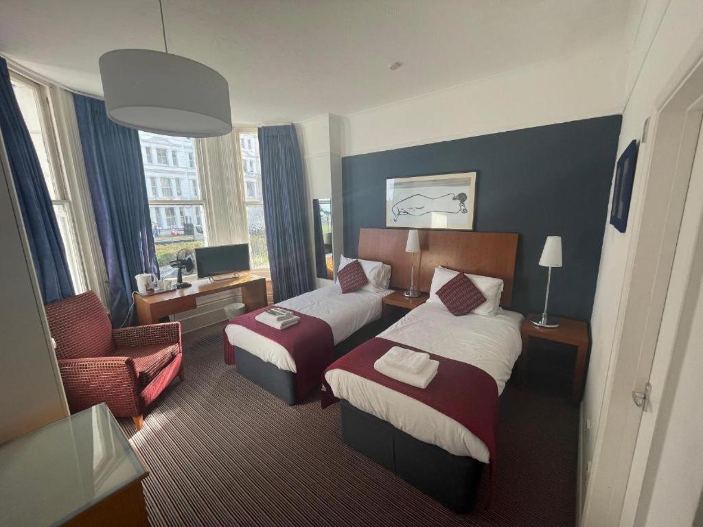 Oyo West Rocks Townhouse Hotel 2*