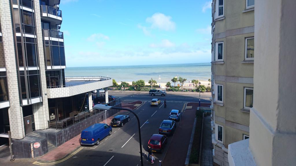 Pearl & Pebbles Hotel Eastbourne