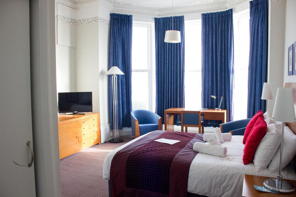 Oyo West Rocks Townhouse Hotel