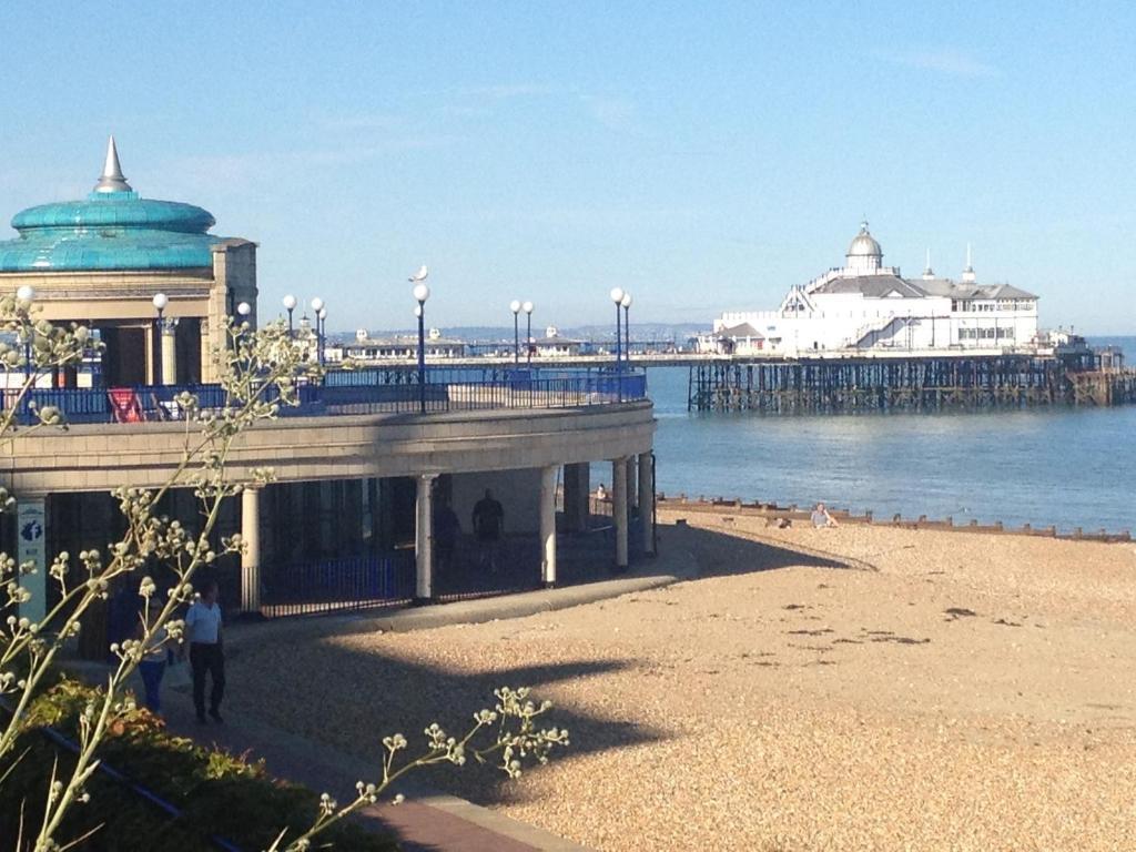 Tempat Tidur & Sarapan Atlanta Eastbourne