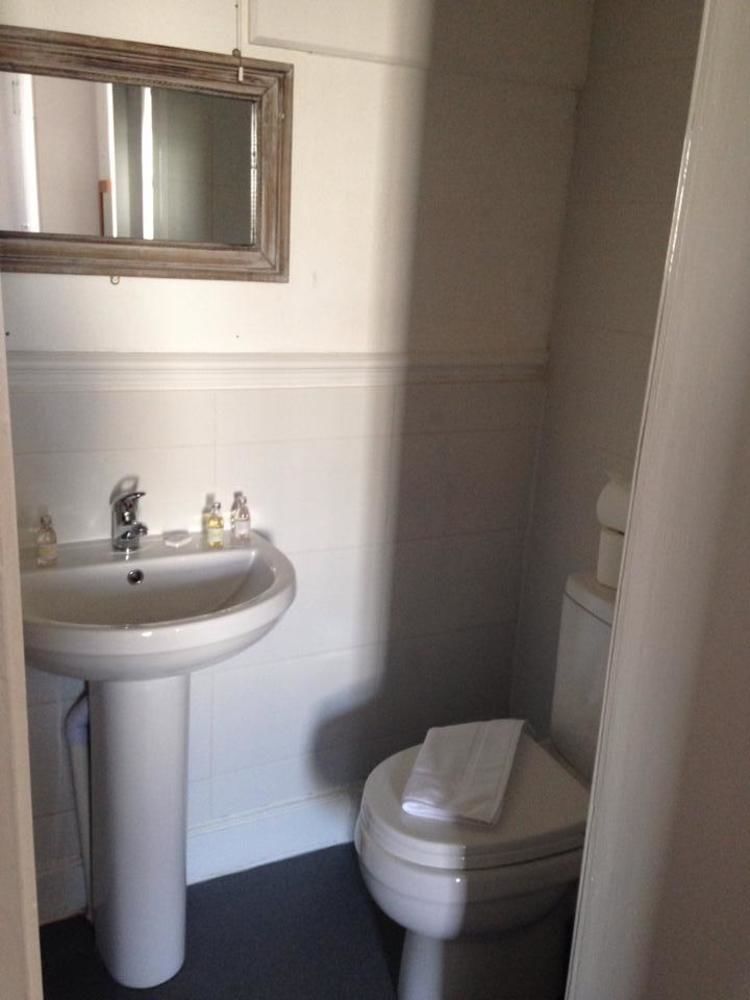 Oyo West Rocks Townhouse Hotel Eastbourne