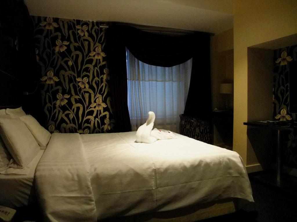 Waterside Boutique Hotel 3*