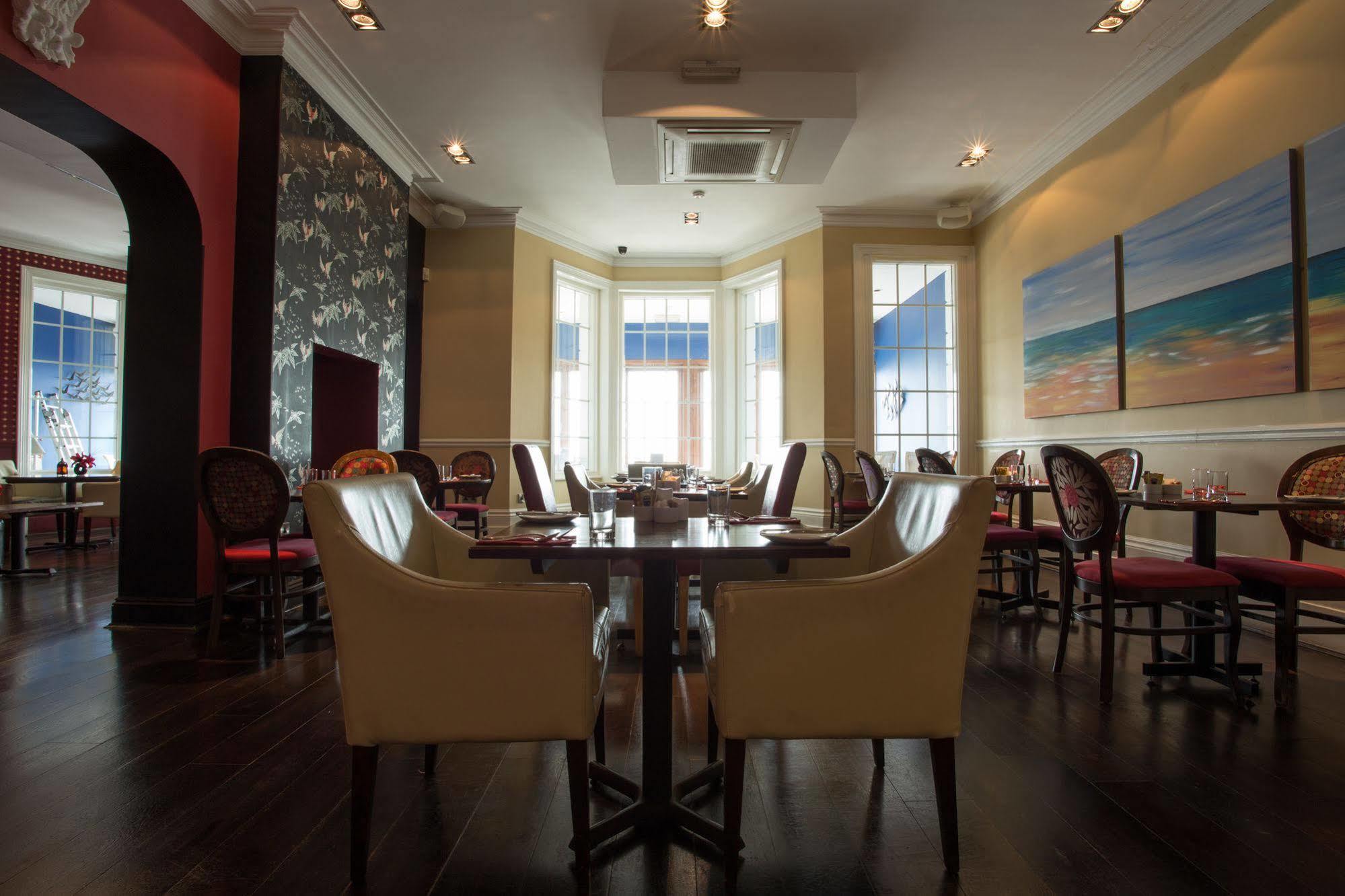 Waterside Boutique 3*