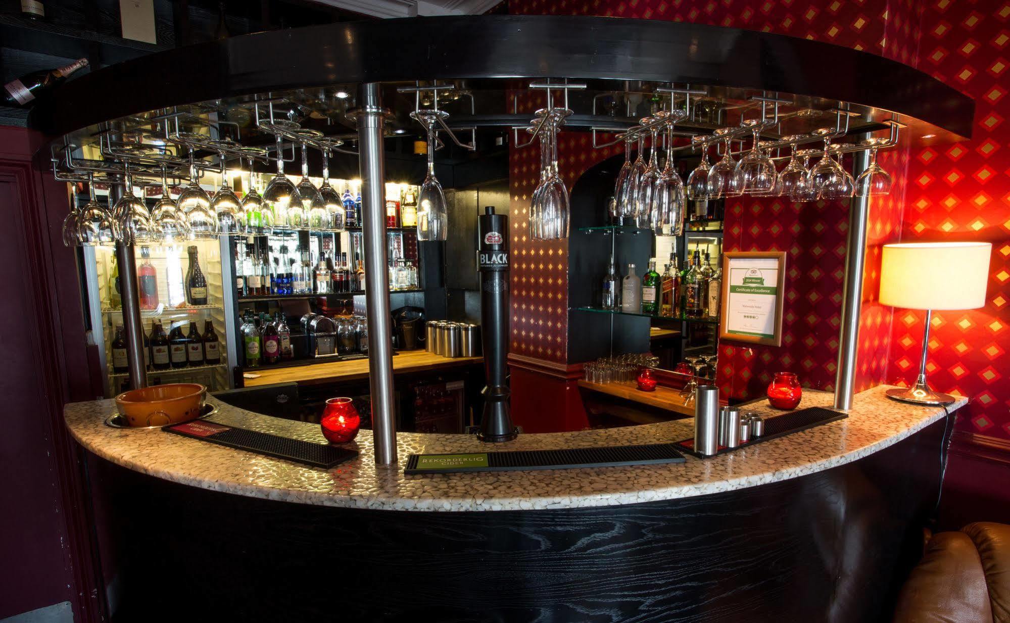 Waterside Boutique Hotel