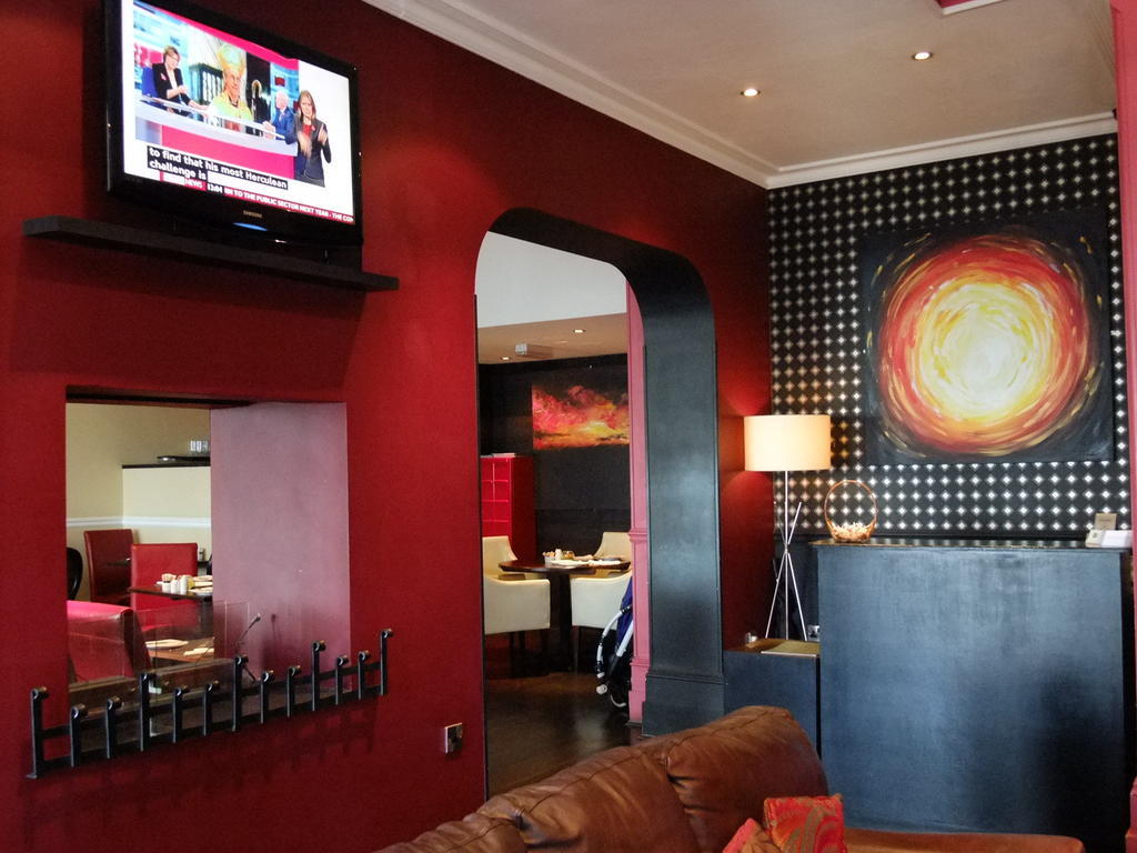 Waterside Boutique Hotel
