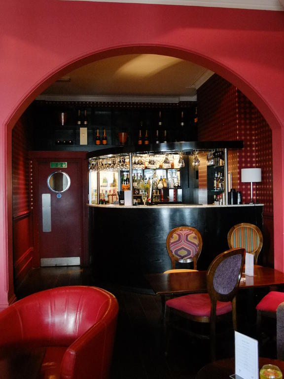 Waterside Boutique 3*