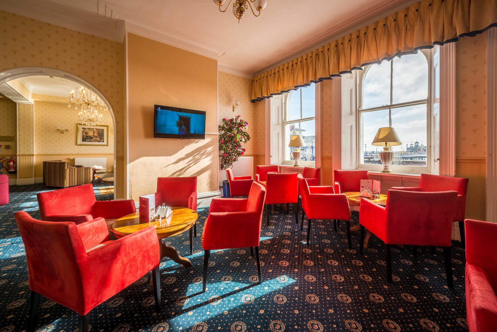 Claremont Lions Hotel 3*