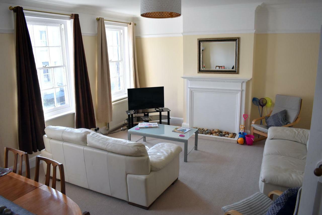 Victoria Mansions Apartment