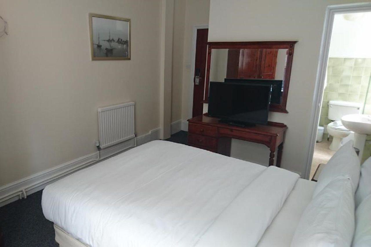 Pearl & Pebbles 3* Eastbourne
