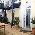 Spacious Apartment 3 Minutes To Beach