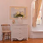 Veranda Views - Garden Flat With Scenic Views
