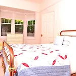 Veranda Views - Garden Flat With Scenic Views