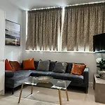 99 Guest House