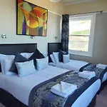 Alexandra Hotel