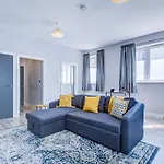 Spacious And Modern 1 Bed 1 Bath Apartment In The Heart Of Eastbourne