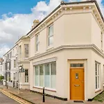 2 Bed In Eastbourne 88874