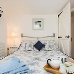 2 Bed In Eastbourne Ehc20