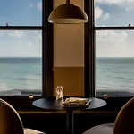 Port Hotel