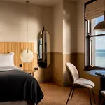 Port Hotel
