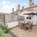 2 Bed In Eastbourne Ehc06