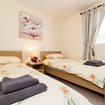 3 Bed In Eastbourne Ehc32