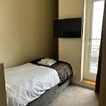 Glastonbury Hotel