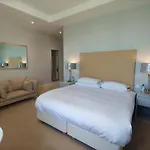 The Chatsworth Hotel