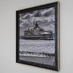 Pier View - Stylish Flat With Sea Views