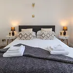 Sea View Retreat