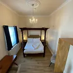 Vernon Guesthouse