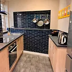 Little Chelsea Garden Flat